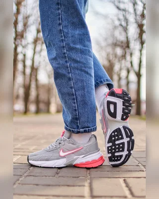 Nike Runtekk Grey Pink — головне фото товару