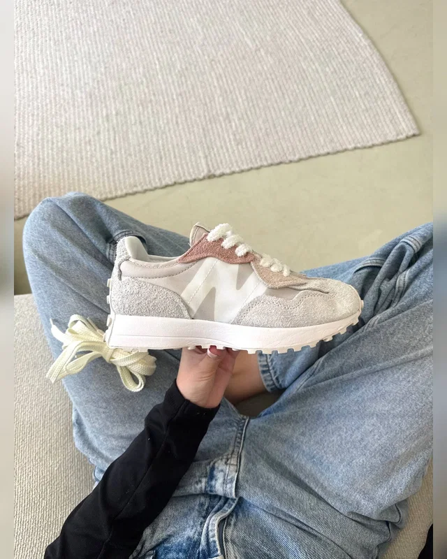New Balance 327 beige/brown — головне фото товару