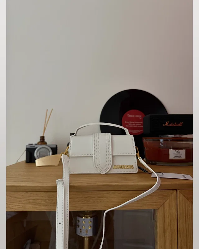 Jacquemus Le Bambino Small Handbag White 17 х 9 х 5 — головне фото товару