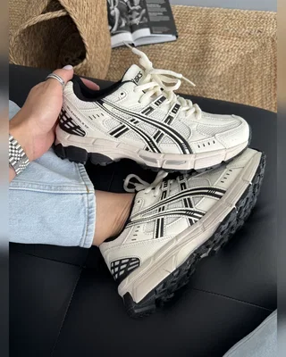 Asics Gel Kahana 8 SP Beige Black — головне фото товару