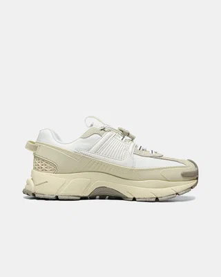 Nike Air Zoom Vomero Roam 'Summit White' HV5951-100 — головне фото товару