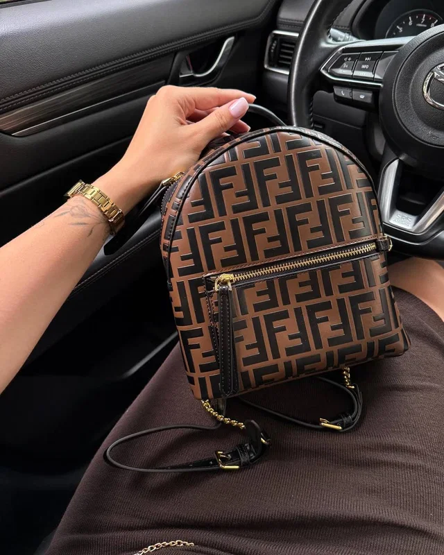 Fendi Mini Zucca FF Motif Backpack Brown [пильник, звичайна коробка] 23 x 21 x 10 — головне фото товару