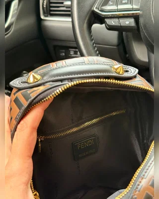 Fendi Mini Zucca FF Motif Backpack Brown [пильник звичайна коробка] 23 x 21 x 10 — головне фото товару
