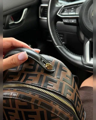 Fendi Mini Zucca FF Motif Backpack Brown [пильник звичайна коробка] 23 x 21 x 10 — головне фото товару