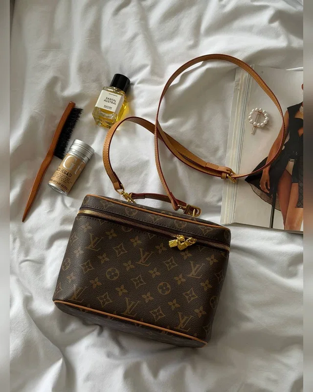Louis Vuitton Nice BB Vanity Case Monogram Canvas 24 х 17 х 13 — головне фото товару