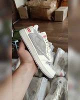 Nike Air Jordan 1 Retro x Travis Scott x Supreme White/Grey — головне фото товару