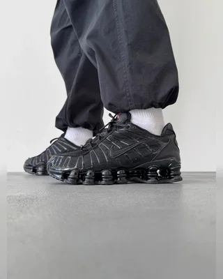 Nike Shox TL Triple Black — головне фото товару
