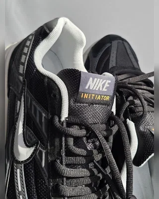 Nike Initiator • Black Grey • — головне фото товару