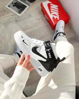 Nike AIR FORCE 1 HIGH WHITE/BLACK WINTER — головне фото товару
