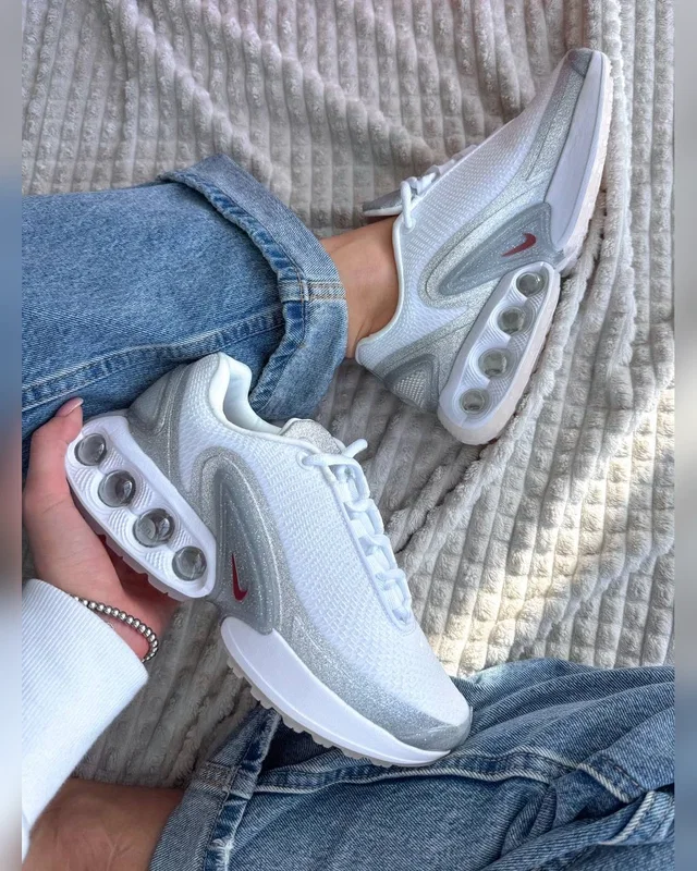 Nike Air Max Dn Grey Silver — головне фото товару
