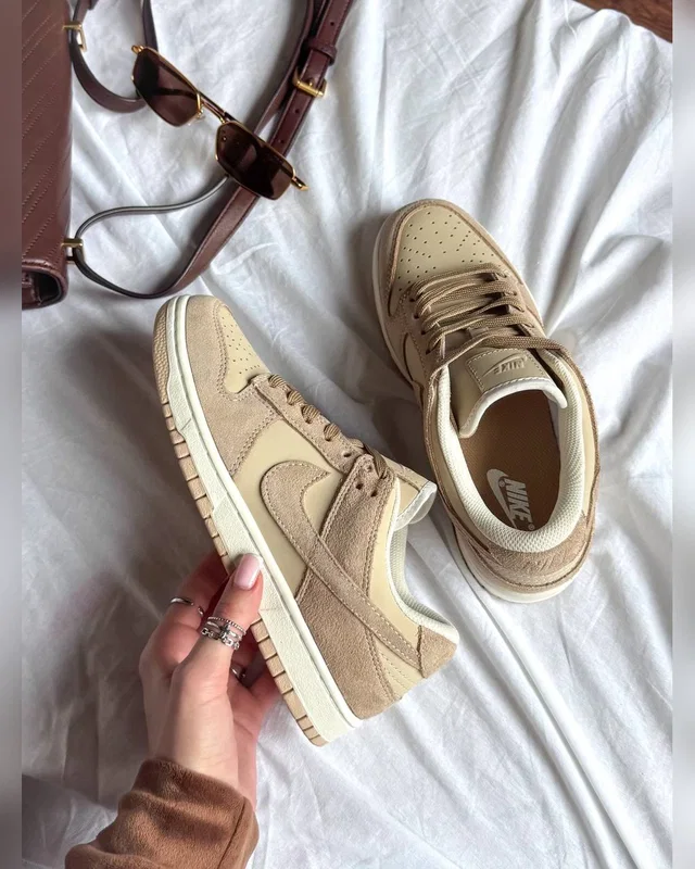 Nike Wmns Dunk Low Brown — головне фото товару
