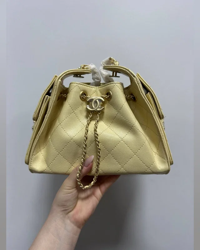 Chanel 25 Micro Handbag in Grained Calfskin in Yellow/Gold 22 х 15 х 10 см — головне фото товару