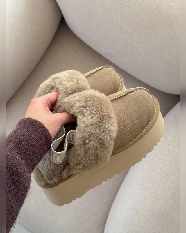 UGG Funkette Slipper Platform Light Brown — головне фото товару