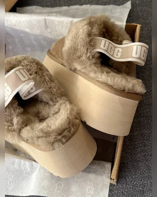 UGG Funkette Slipper Platform Light Brown — головне фото товару