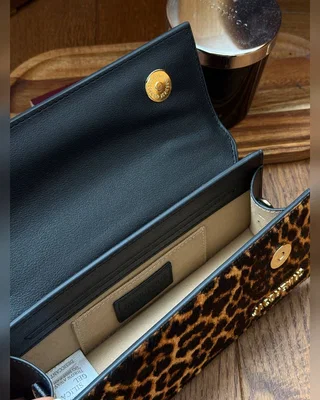 Jacquemus Le Chiquito Long Leopard Calf Hair Top Handle Bag 22 х 11 х 6 — головне фото товару