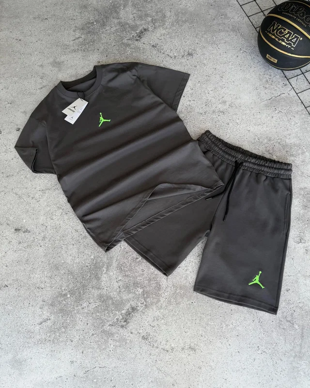 Nike — головне фото товару