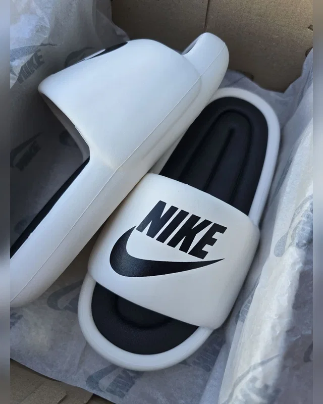 Nike Air Foam Slide • White • — головне фото товару