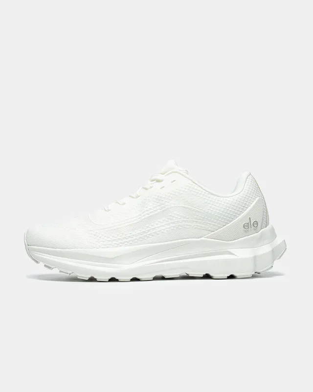 ALO Yoga runner white — головне фото товару