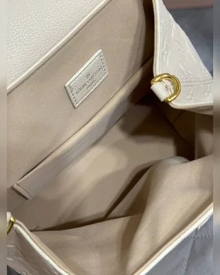 Louis Vuitton Backup Monogram Empreinte Leather Milk (Коробка магніт) 21 x 20 x 12 — головне фото товару