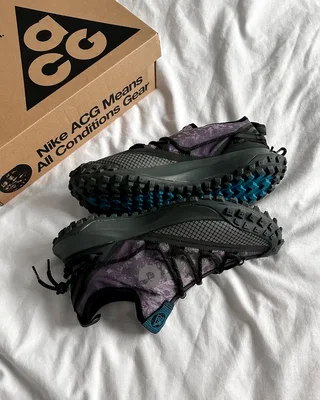 Nike ACG Mountain Fly Low 'Black Green Abyss' DC9660-001 — головне фото товару