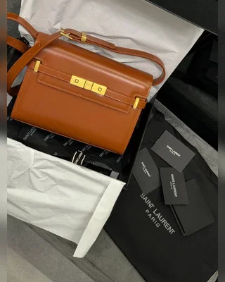 Saint Laurent Manhattan Leather Shoulder Bag Brown 23 х 16 х 8 — головне фото товару