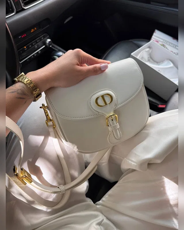 Dior Bobby Bag Cream Smooth Skin (Оригінальна коробка) 21 5 х 16 х 7 — головне фото товару