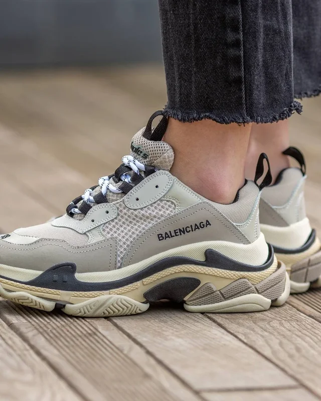 Balenciaga Triple S Beige Black — головне фото товару