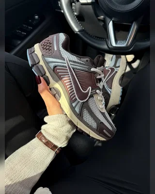 Nike Zoom Vomero 5 Brown — головне фото товару