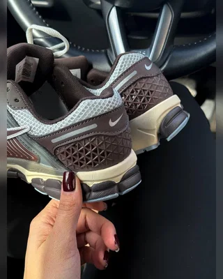 Nike Zoom Vomero 5 Brown — головне фото товару