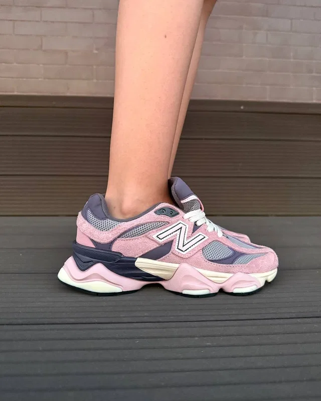 New Balance pink black — головне фото товару