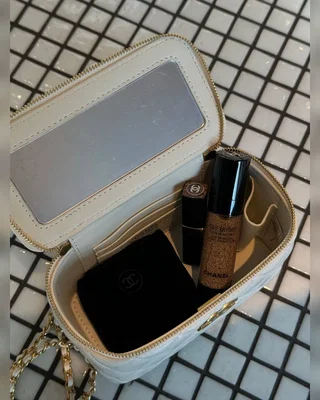 Chanel Classic Lambskin Pearl Crush Vanity Bag Cream Gold [оригінальна магнітна коробка] 17 х 11 х 8 (інша) — головне фото товару