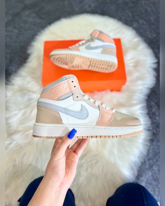 Nike Jr персик — головне фото товару