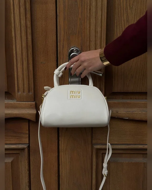 Miu Miu Leather Top-Handle Bag White [Ориг Коробка] 24 х 15 x 11 — головне фото товару