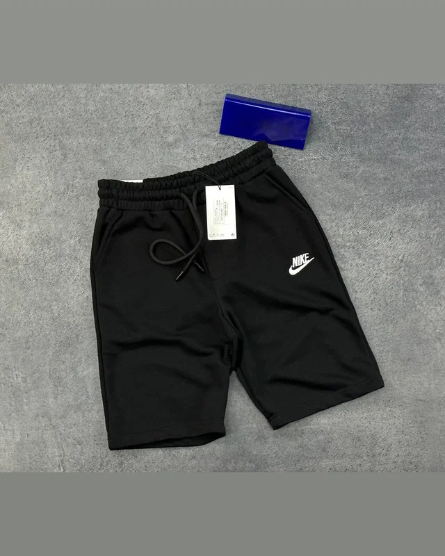 Nike Шорти Nike чорні — головне фото товару