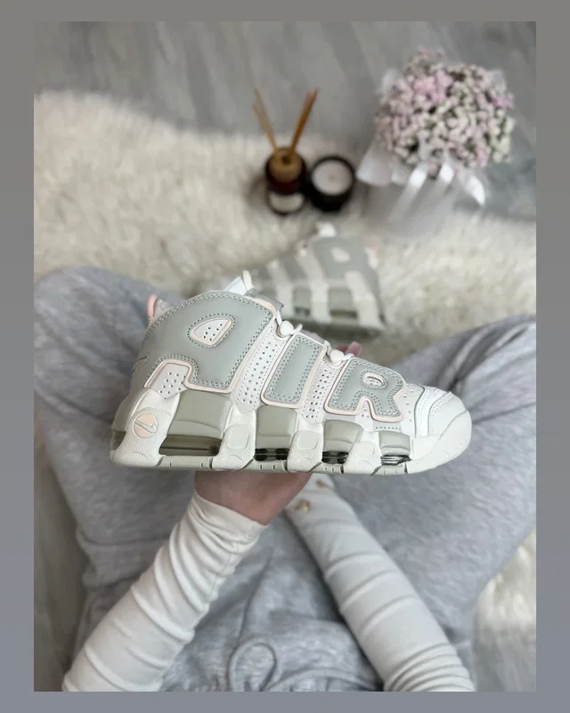 Nike Air More Uptempo white beige — головне фото товару