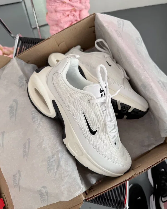 Nike Air Max Portal White/Black — головне фото товару