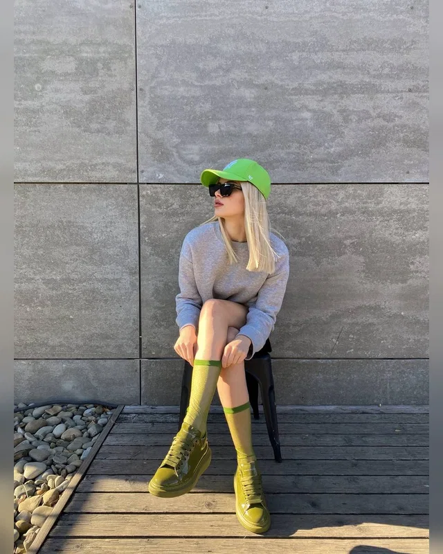 McQueen Olive Patent — головне фото товару
