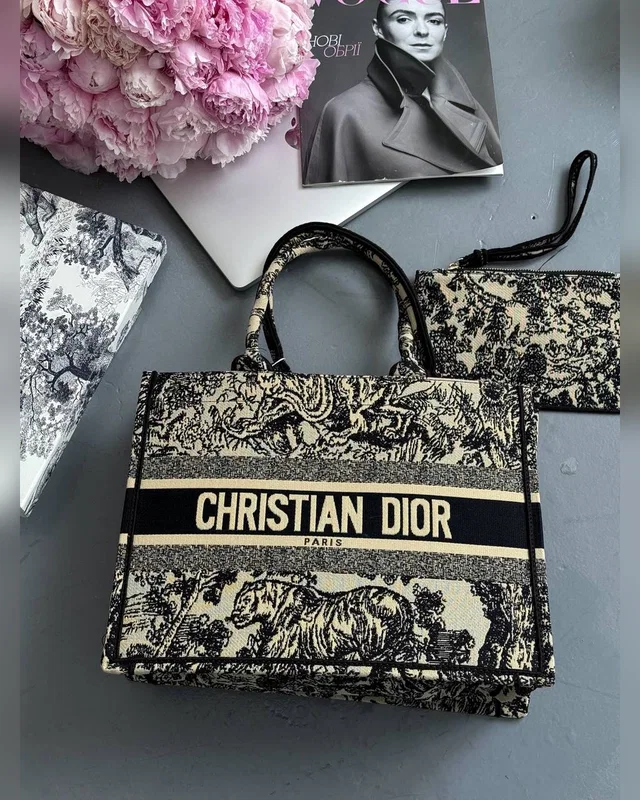Dior Book Tote Ecru and Blue Dior Oblique Embroidery [оригінальна коробка] 36 х 28 х 13 — головне фото товару