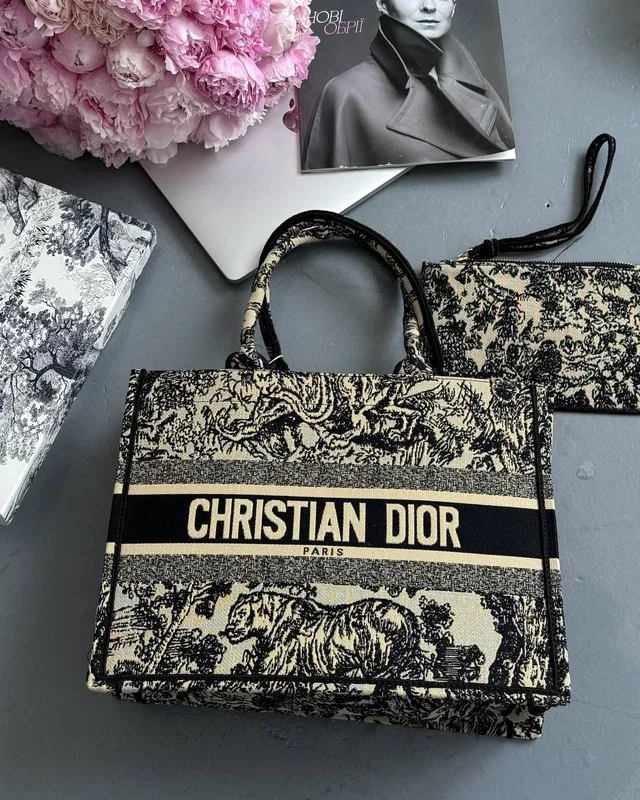 Dior Book Tote Ecru and Blue Dior Oblique Embroidery [оригінальна коробка] 36 х 28 х 13 — головне фото товару