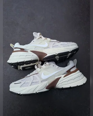 Nike V2K Runtekk • Cream Brown • — головне фото товару