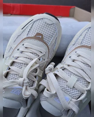 Nike V2K Runtekk • Cream Brown • — головне фото товару
