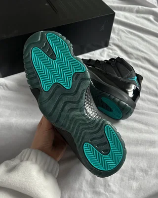 Nike Air Jordan 11 Retro 'Gamma Blue' 2025 378038-047 — головне фото товару