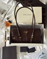 Prada Medium Leather Shoulder Bag Brown 30 x 16 x 11 — головне фото товару