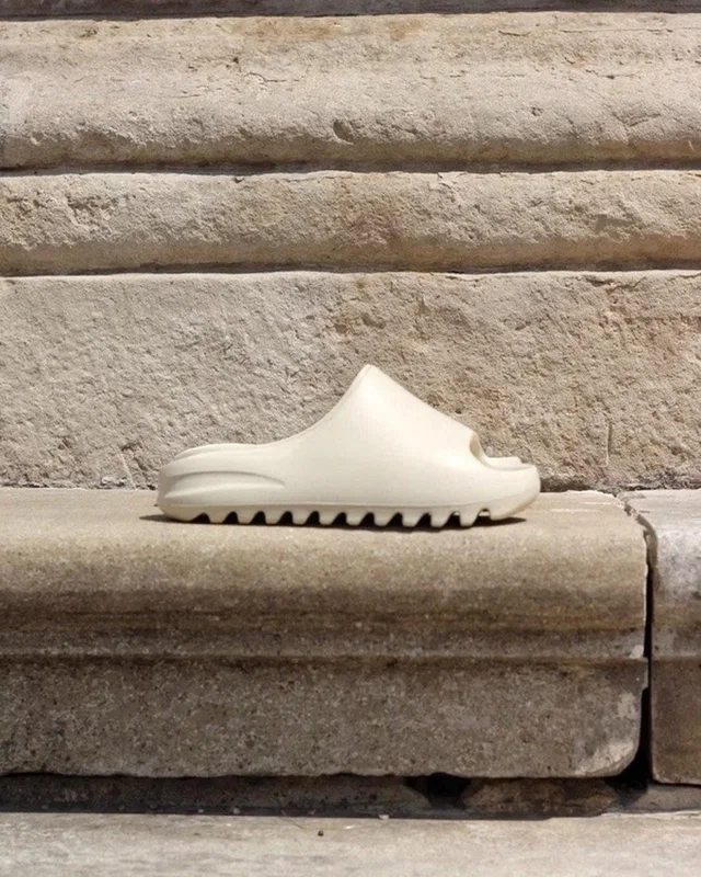 Adidas Yeezy Bone 3 — головне фото товару
