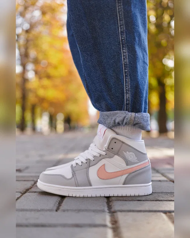 Nike Air Jordan 1 Retro High Grey Pink (Хутро) — головне фото товару