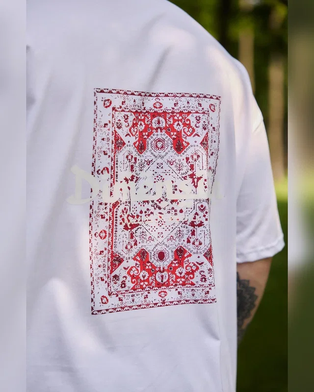 Sane Футболка біла (carpet cras) — головне фото товару