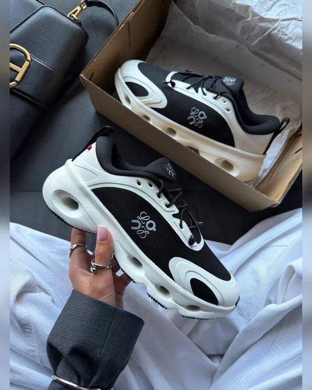 Loewe On Cloudsolo x Loewe White Black — головне фото товару