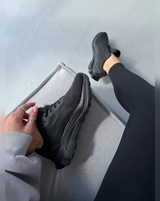 ALO Yoga Runner Black — головне фото товару