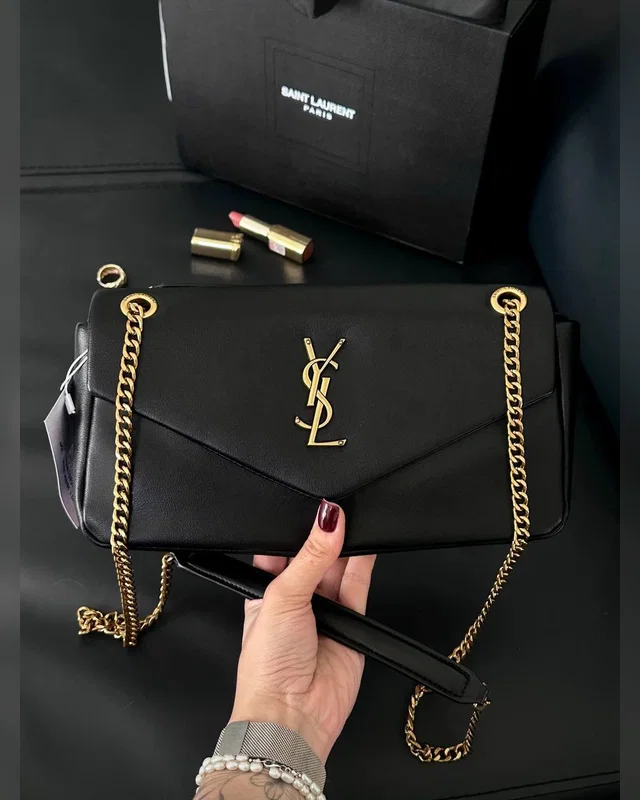 Saint Laurent Calypso In Plunged Lambskin Black 25 х 14 х 7 — головне фото товару