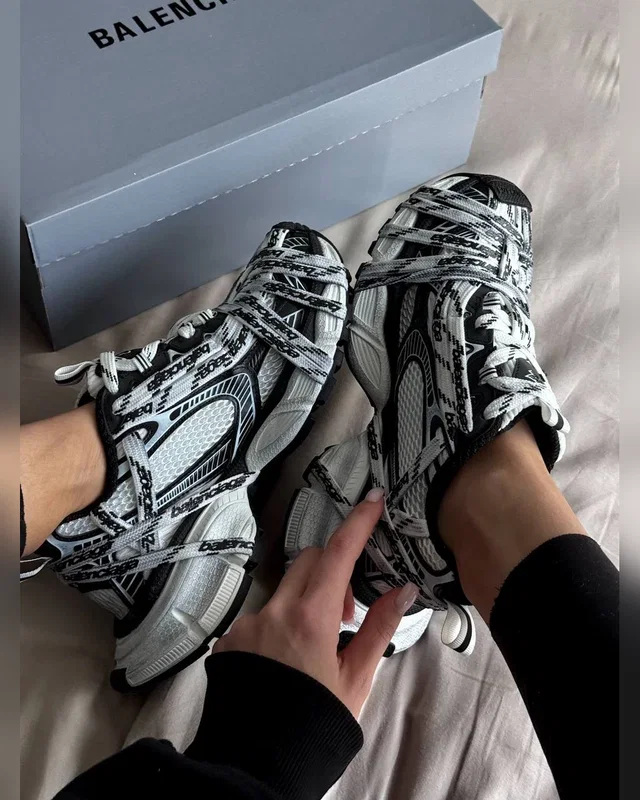 Balenciaga 3XL Extreme Laces Black Logo — головне фото товару
